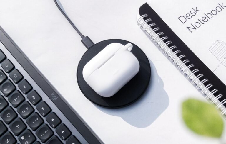 How Do You Charge Wireless Earbuds